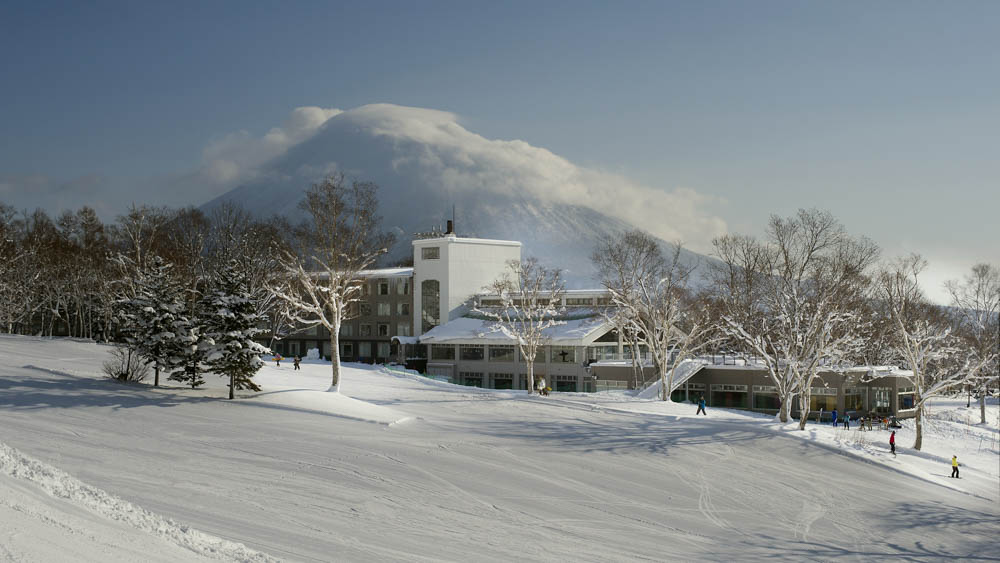the_green_leaf_niseko_village_niseko_resort_view_200515_large