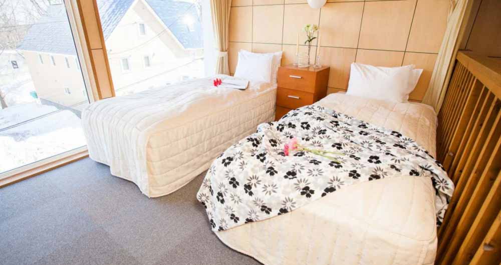 yotei_cottage_bedroom_190515_medium