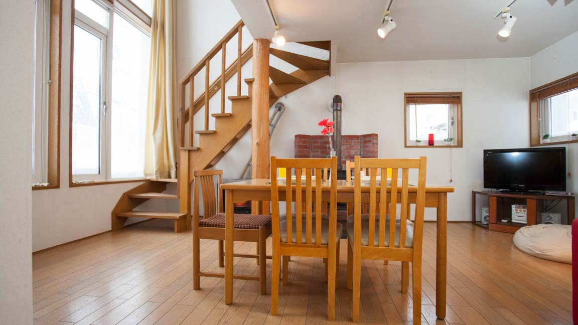 yotei_cottage_living_dining_190515_medium